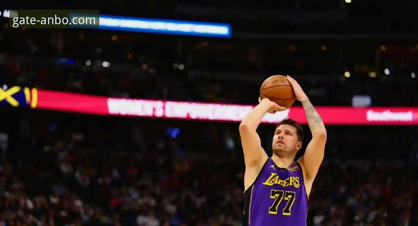 安博体育怎么样安装教程 深度揭秘湖人137-130力克步行者:东契奇43分背后的战术博弈与观赛新体验