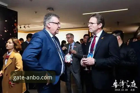 安博中国平台官方下载背后的真相：如何避开陷阱，直达正版入口